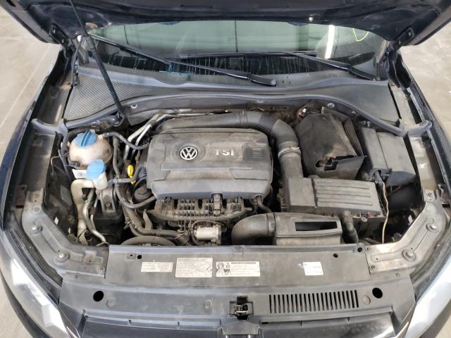 Photo 7 from auction – 2014 VOLKSWAGEN PASSAT S with VIN 1VWAT7A39EC082066