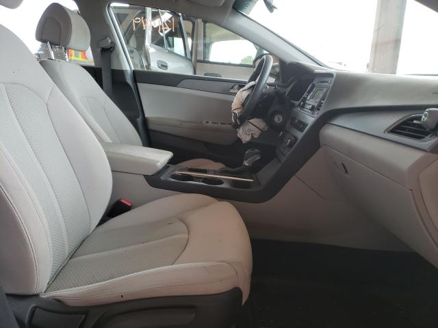 Photo 5 from auction – 2017 HYUNDAI SONATA SE with VIN 5NPE24AF2HH572311