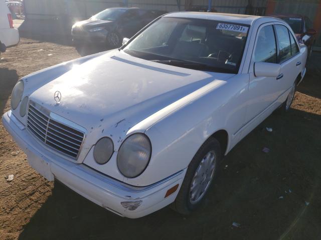 Photo 2 from auction – 1998 MERCEDES-BENZ E 320 4MAT with VIN WDBJF82F3WX004979