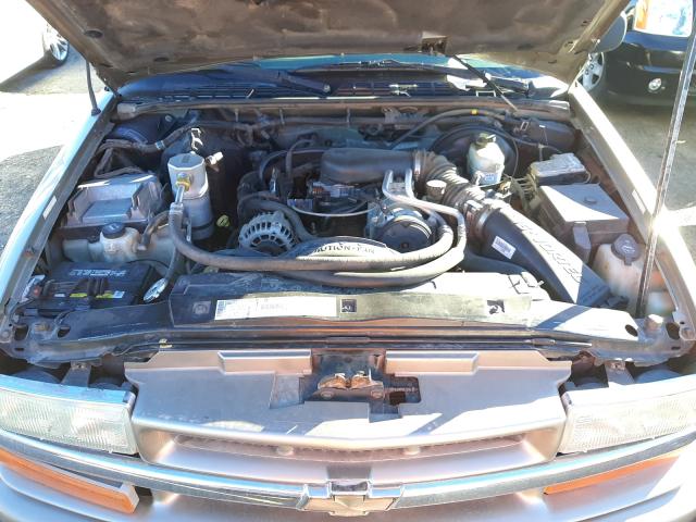 Photo 7 from auction – 2003 CHEVROLET BLAZER with VIN 1GNCS13X03K113341