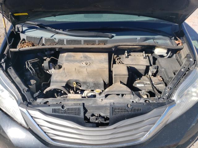 Photo 7 from auction – 2013 TOYOTA SIENNA XLE with VIN 5TDYK3DC2DS332396