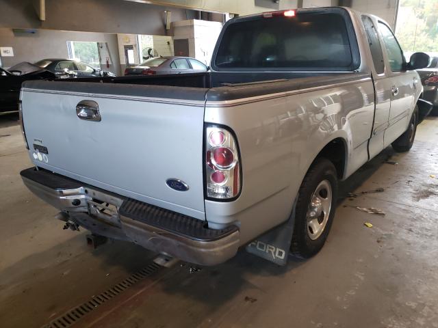 Photo 4 from auction – 2002 FORD F150 with VIN 2FTRX17W62CA83027