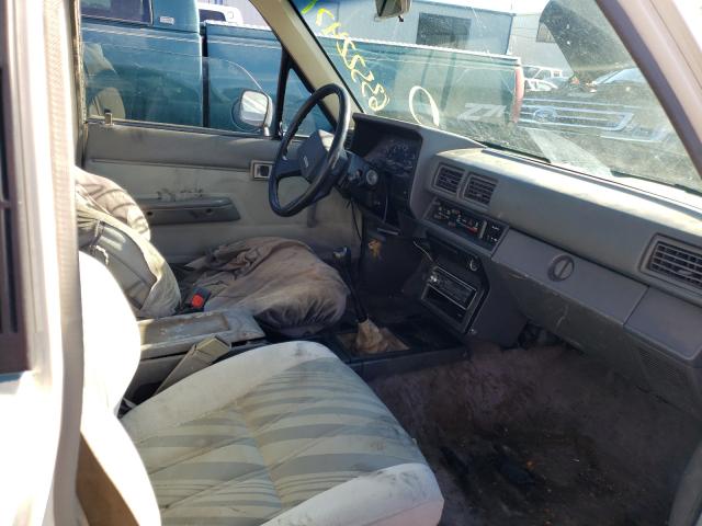Photo 5 from auction – 1984 TOYOTA OTHER with VIN JT4RN56S7E0066048