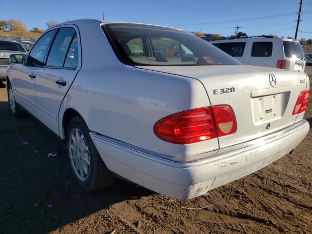 Photo 3 from auction – 1998 MERCEDES-BENZ E 320 4MAT with VIN WDBJF82F3WX004979