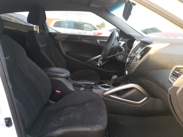 Photo 5 from auction – 2016 HYUNDAI VELOSTER with VIN KMHTC6AD8GU303826
