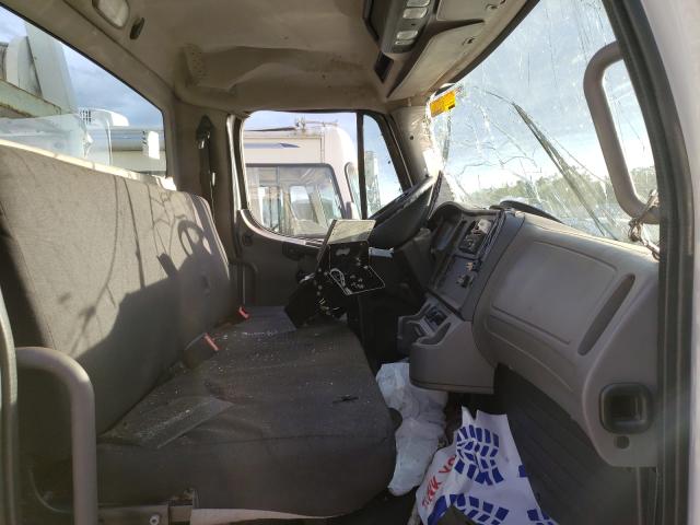 Photo 5 from auction – 2017 FREIGHTLINER M2 106 MED with VIN 3ALACWDUXHDJG6735