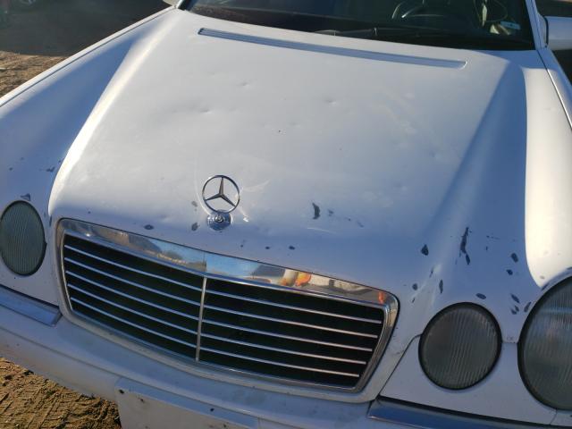 Photo 9 from auction – 1998 MERCEDES-BENZ E 320 4MAT with VIN WDBJF82F3WX004979