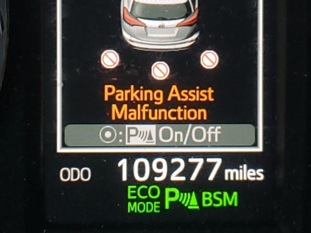 Photo 8 from auction – 2017 TOYOTA RAV4 LIMIT with VIN 2T3DFREV7HW641792