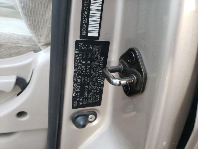 Photo 10 from auction – 2005 KIA SEDONA EX with VIN KNDUP132956714150