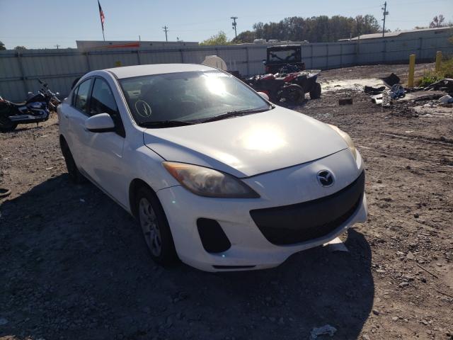 MAZDA MAZDA3 2012 with VIN JM1BL1UF8C1522023 - Photo from auction