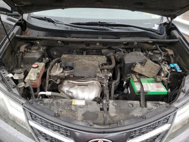 Photo 7 from auction – 2015 TOYOTA RAV4 LE with VIN JTMZFREV1FJ058460
