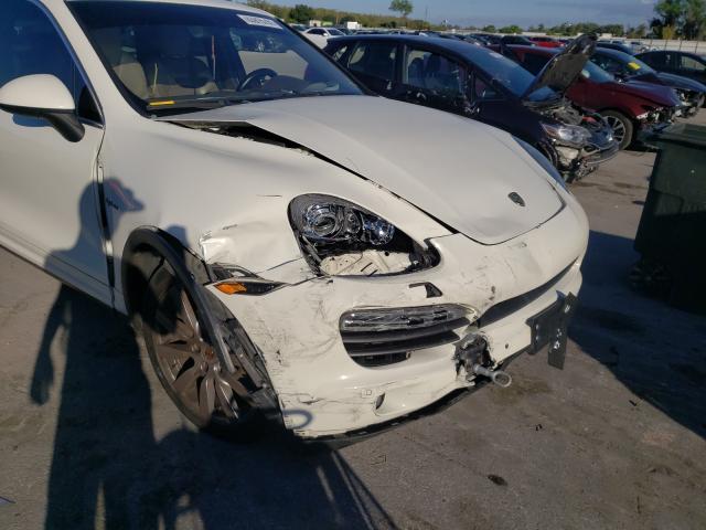 Photo 9 from auction – 2012 PORSCHE CAYENNE S with VIN WP1AE2A28CLA90176