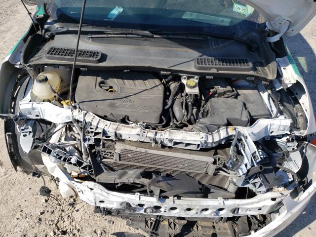 Photo 7 from auction – 2017 FORD ESCAPE SE with VIN 1FMCU9GD3HUC39010