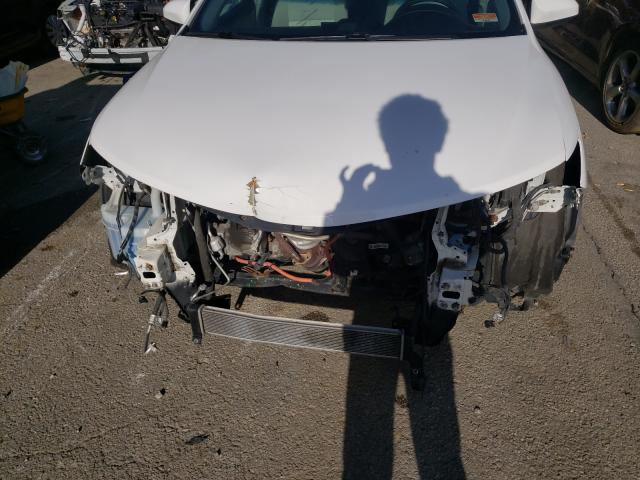 Photo 9 from auction – 2014 TOYOTA CAMRY HYBR with VIN 4T1BD1FK2EU131602