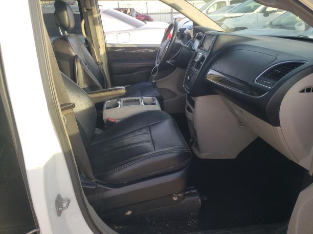 Photo 5 from auction – 2014 CHRYSLER TOWN & COU with VIN 2C4RC1BGXER444675