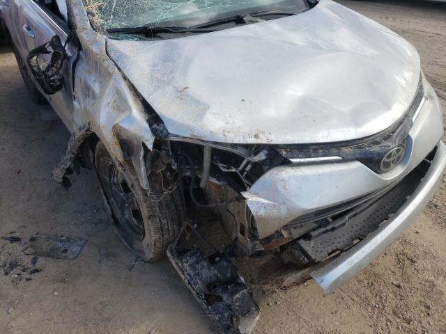 Photo 10 from auction – 2017 TOYOTA RAV4 LE with VIN 2T3BFREV6HW644562