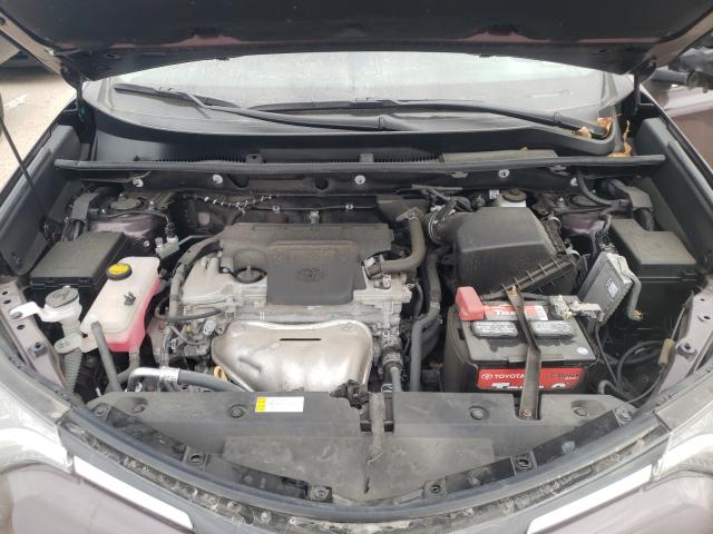 Photo 7 from auction – 2018 TOYOTA RAV4 LE with VIN 2T3ZFREVXJW417279
