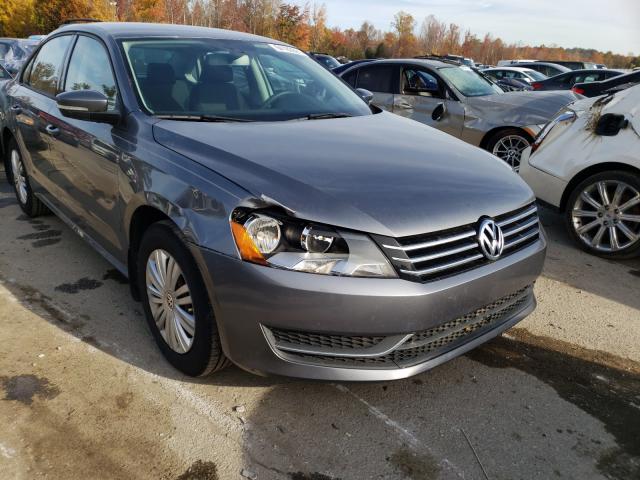 VOLKSWAGEN PASSAT S 2015 with VIN 1VWAT7A33FC071503 - Photo from auction