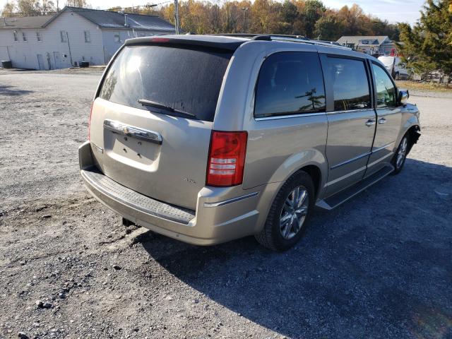 Photo 4 from auction – 2008 CHRYSLER TOWN & COU with VIN 2A8HR64X18R690404