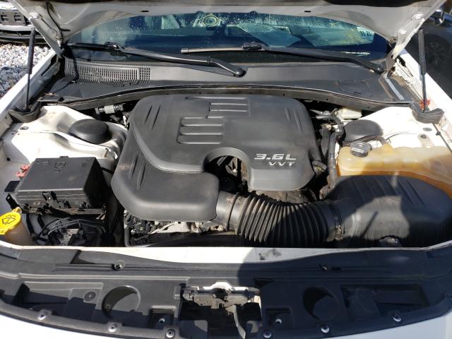 Photo 7 from auction – 2016 CHRYSLER 300C with VIN 2C3CCAKG8GH111569