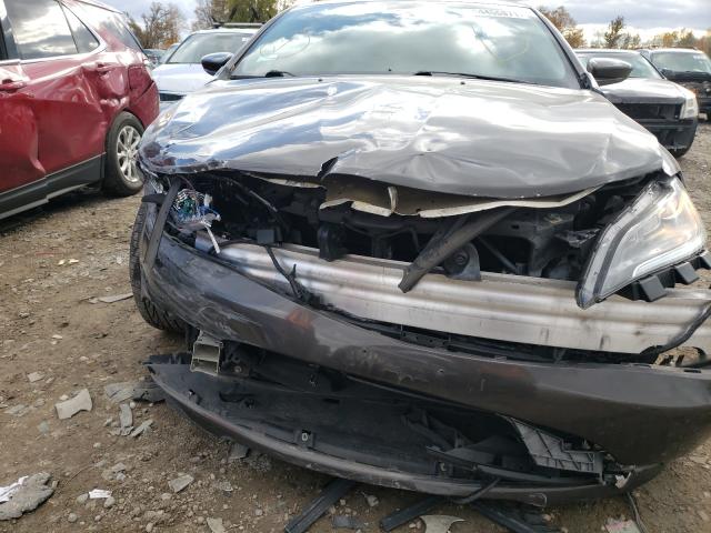 Photo 9 from auction – 2015 CHRYSLER 200 LIMITE with VIN 1C3CCCAB1FN628798