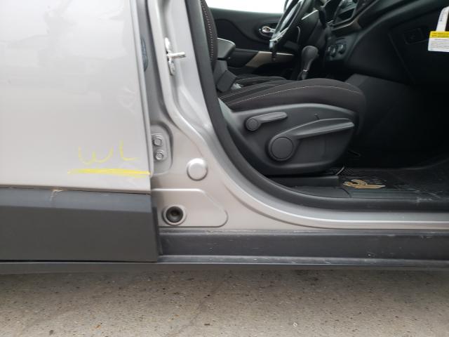 Photo 9 from auction – 2018 JEEP CHEROKEE L with VIN 1C4PJLCB0JD568477