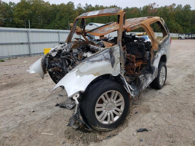 Photo 2 from auction – 2012 LINCOLN NAVIGATOR with VIN 5LMJJ2H5XCEL01033