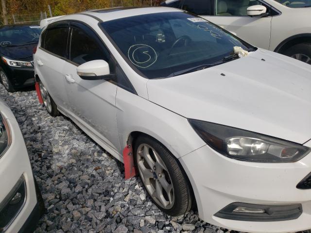 FORD FOCUS ST 2015 with VIN 1FADP3L90FL258976 - Photo from auction