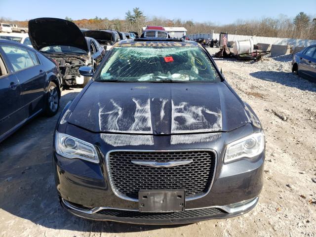 Photo 9 from auction – 2017 CHRYSLER 300C with VIN 2C3CCAKG5HH565540
