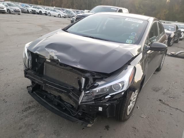 Photo 2 from auction – 2017 KIA FORTE LX with VIN 3KPFK4A7XHE083978