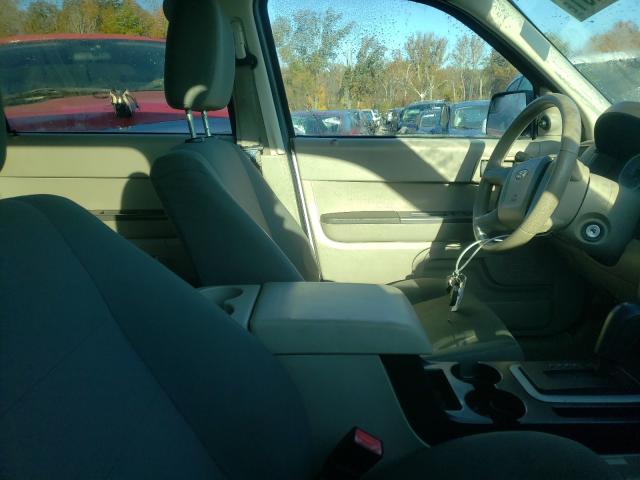 Photo 5 from auction – 2011 FORD ESCAPE XLS with VIN 1FMCU0C75BKB75521