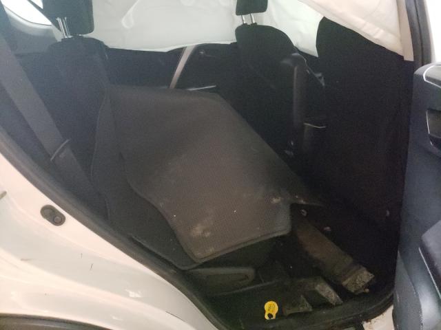Photo 6 from auction – 2018 TOYOTA RAV4 LE with VIN JTMZFREV0JJ202931