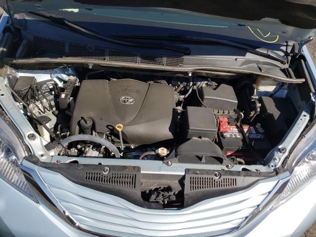 Photo 7 from auction – 2017 TOYOTA SIENNA LE with VIN 5TDKZ3DC7HS874665