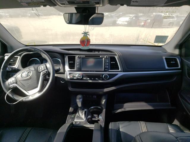 Фото 9 с аукциона – 2018 TOYOTA HIGHLANDER с VIN 5TDJZRFH1JS890793