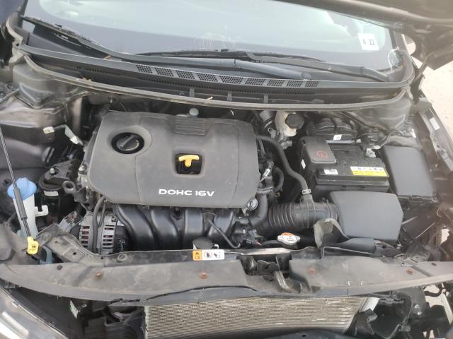 Photo 7 from auction – 2017 KIA FORTE LX with VIN 3KPFK4A7XHE083978