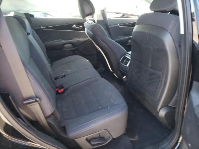 Photo 6 from auction – 2016 KIA SORENTO LX with VIN 5XYPG4A32GG061249