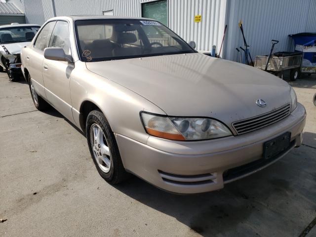 LEXUS ES 300 1992 with VIN JT8VK13T4N0032614 - Photo from auction