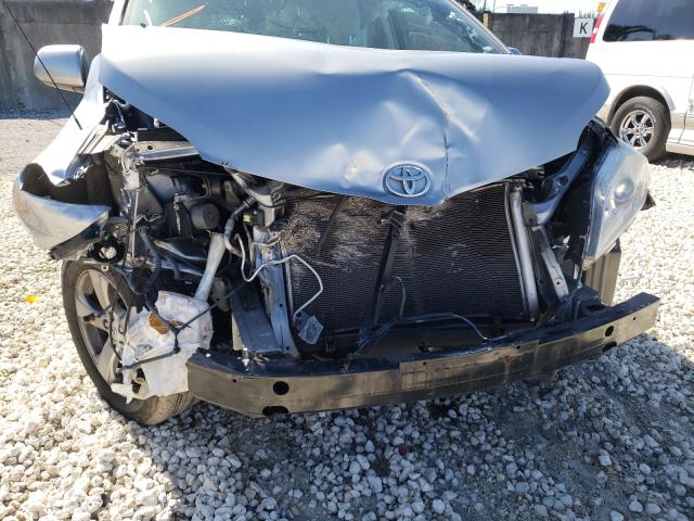 Photo 9 from auction – 2013 TOYOTA SIENNA LE with VIN 5TDKK3DCXDS297628