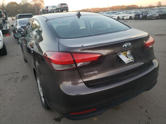 Photo 3 from auction – 2017 KIA FORTE LX with VIN 3KPFK4A7XHE083978