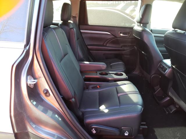 Фото 6 с аукциона – 2018 TOYOTA HIGHLANDER с VIN 5TDJZRFH1JS890793