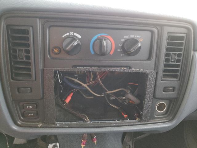 Photo 9 from auction – 1996 CHEVROLET CAPRICE CL with VIN 1G1BL52W8TR105831