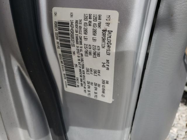 Photo 10 from auction – 2006 CHRYSLER TOWN & COU with VIN 1A4GP45R56B537155