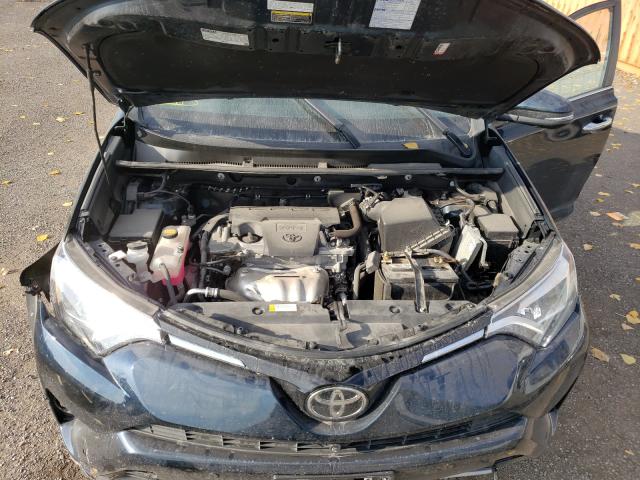 Photo 7 from auction – 2017 TOYOTA RAV4 LIMIT with VIN 2T3DFREV9HW640272