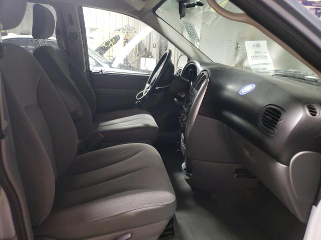 Photo 5 from auction – 2006 CHRYSLER TOWN & COU with VIN 2A4GP54L46R644928