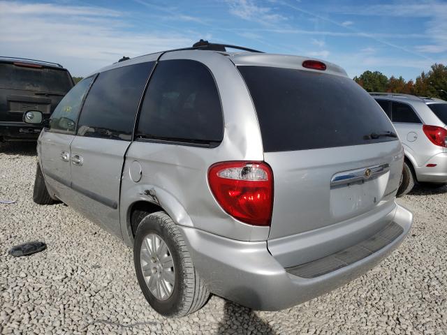 Photo 3 from auction – 2006 CHRYSLER TOWN & COU with VIN 1A4GP45R56B537155