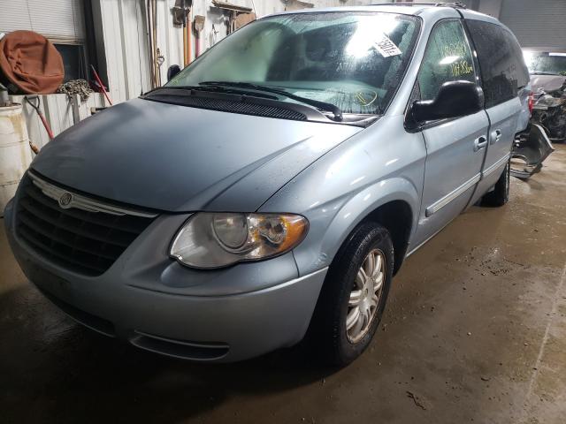 Photo 2 from auction – 2006 CHRYSLER TOWN & COU with VIN 2A4GP54L46R644928