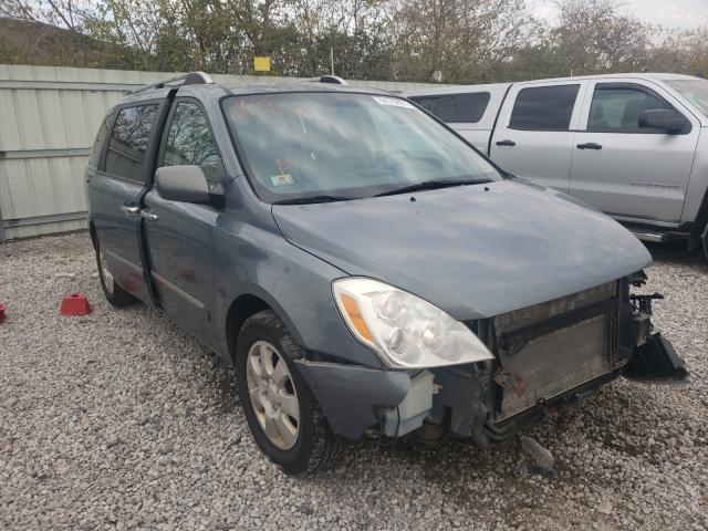 HYUNDAI ENTOURAGE 2007 with VIN KNDMC233676017029 - Photo from auction