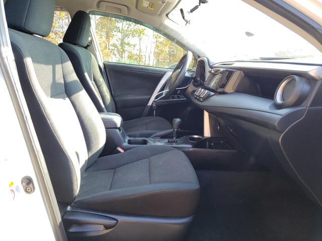Photo 5 from auction – 2016 TOYOTA RAV4 LE with VIN JTMBFREV3GJ062528