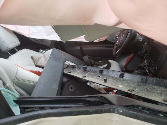 Photo 5 from auction – 2016 JEEP RENEGADE L with VIN ZACCJBDT0GPD23690