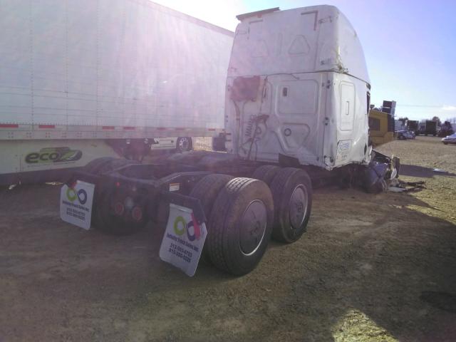 Photo 4 from auction – 2019 FREIGHTLINER CASCADIA 1 with VIN 3AKJHHDRXKSKJ2231
